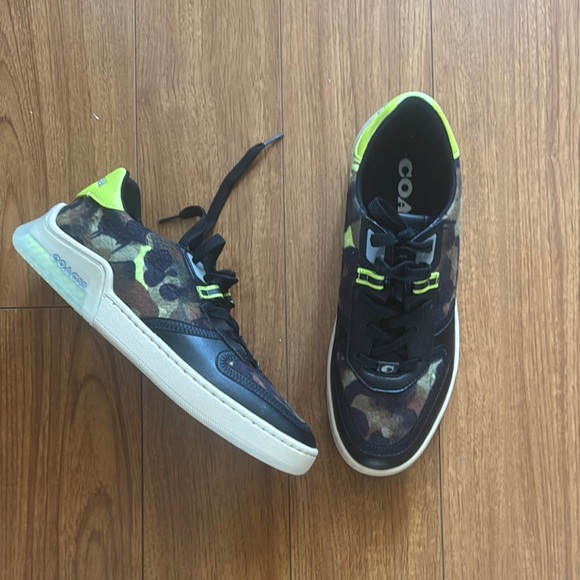 Men Coach Camouflage Sneakers with Neon Highlights - Picture 1 of 6